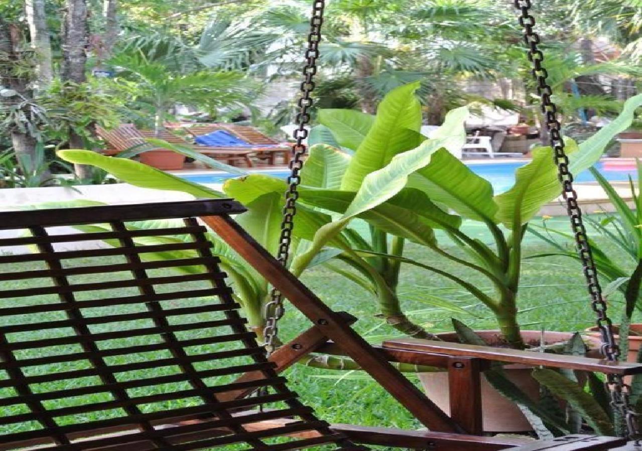 Esduma Iguanas Hotel Playa Del Carmen Buitenkant foto