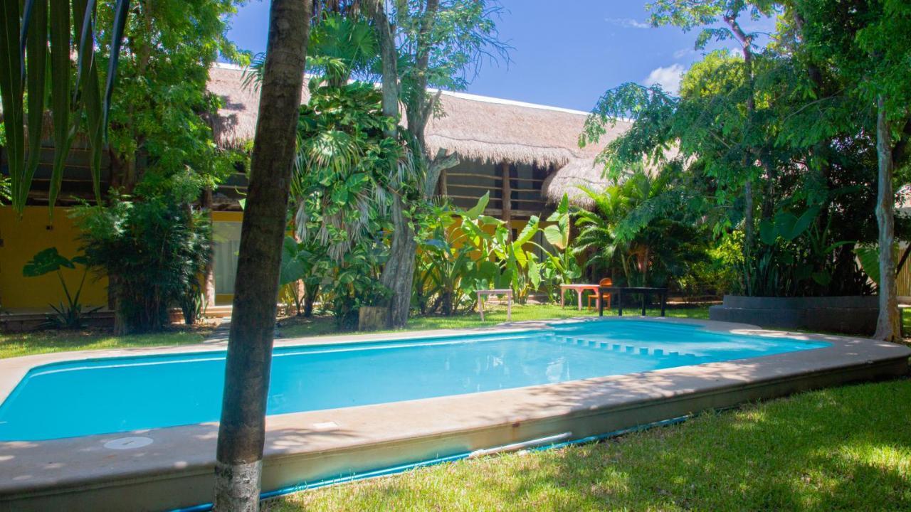 Esduma Iguanas Hotel Playa Del Carmen Buitenkant foto